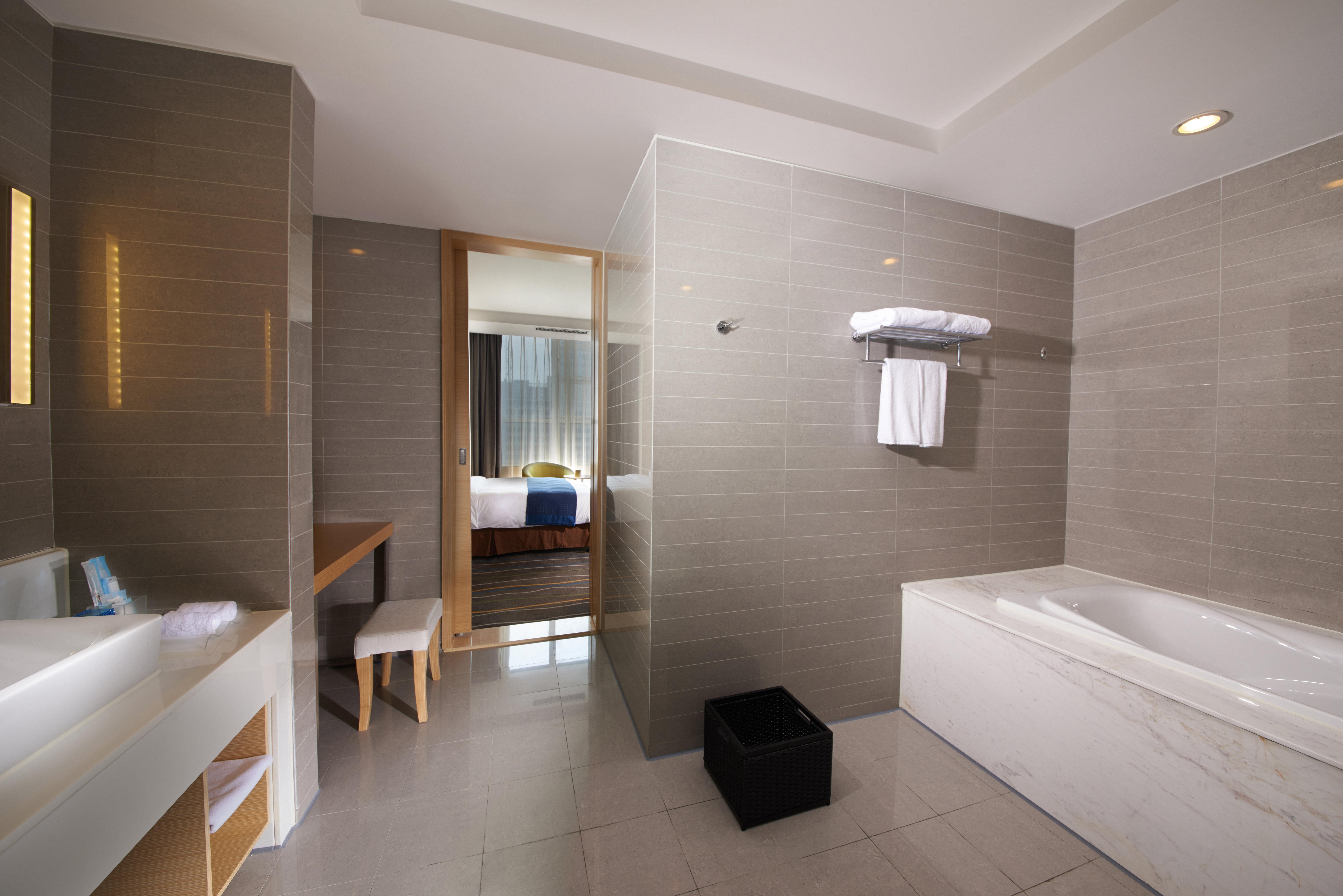 Holiday Inn Express Luoyang City Center By Ihg Экстерьер фото